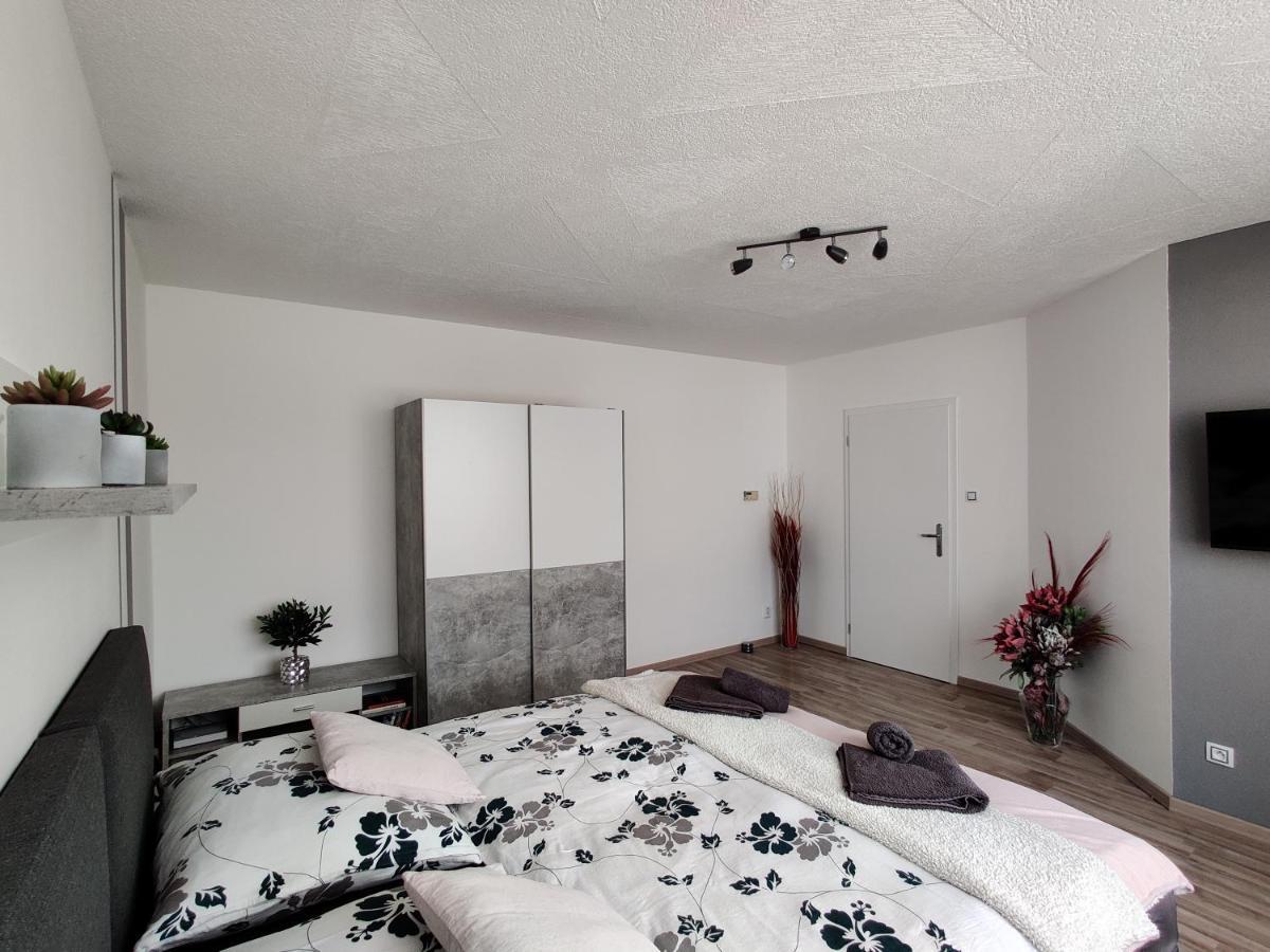 Apartmany V Nasem Olomouc Buitenkant foto